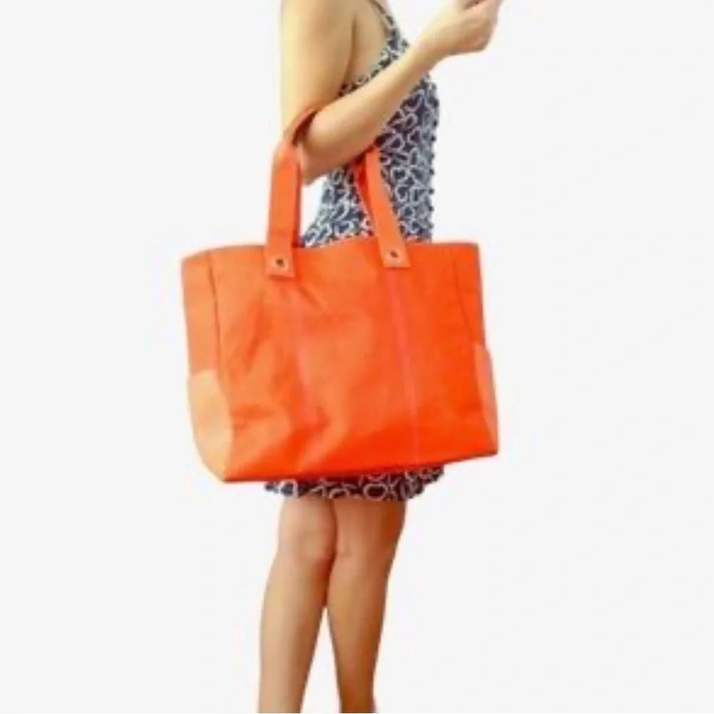 LANCÔME DOUBLE HANDLE TOTE BAG - Picture 2 of 6